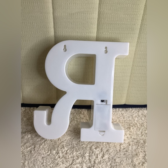LED Letter Light Up, letter R - Picture 4 of 6